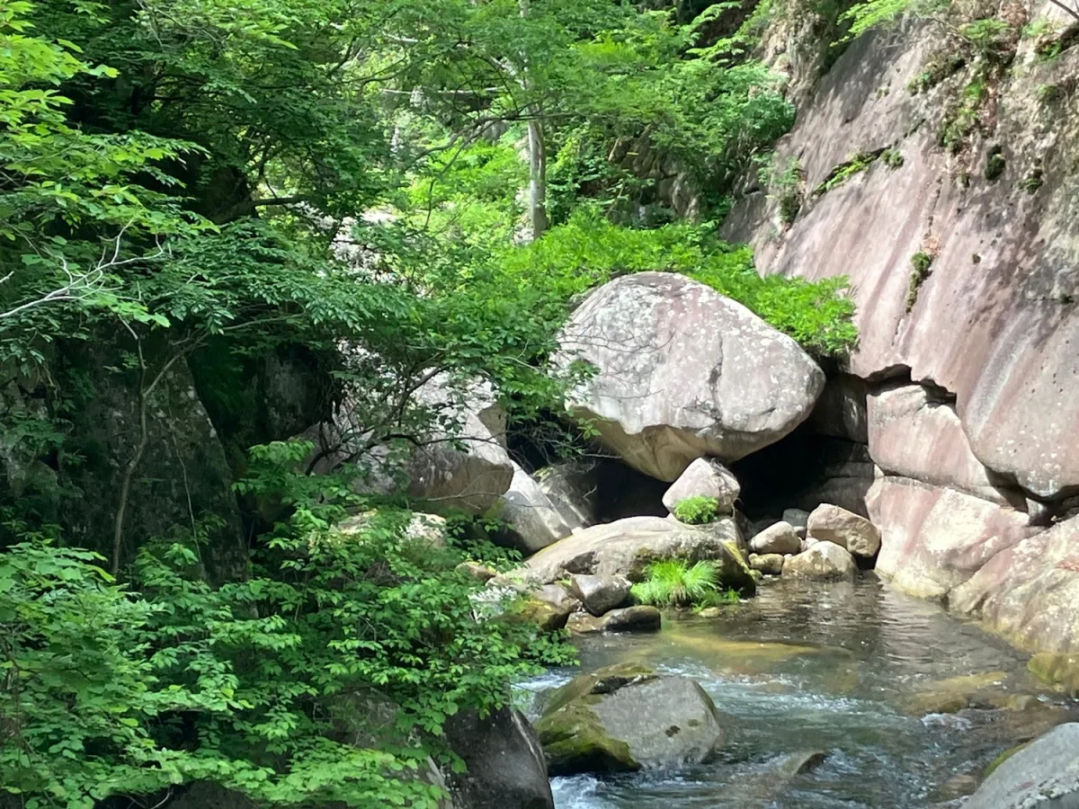 やまなし【全年齢/こだわりの環境音/本編2時間30分/CV:がびさん】 やまなし【全年齢/こだわりの環境音/本編2時間30分/CV:がびさん】