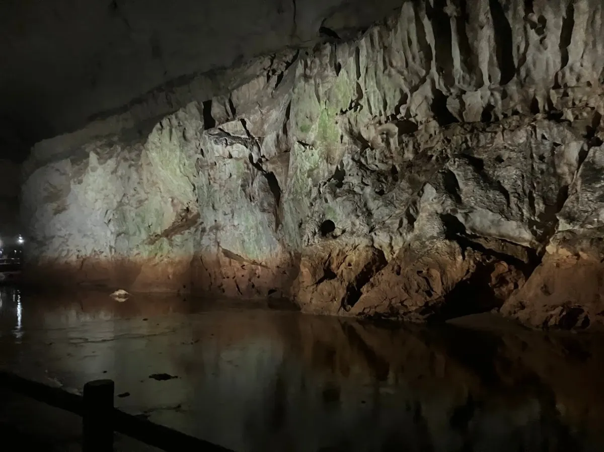 洞窟は真っ暗だし 私の愛(こえ)が響いて落ちつきますよね(威圧)【安眠用 R-15癒し音声/本編 3時間30分】